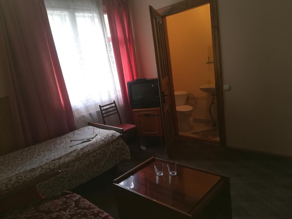 Садиба Достаток Hotel Kolomyia Luaran gambar